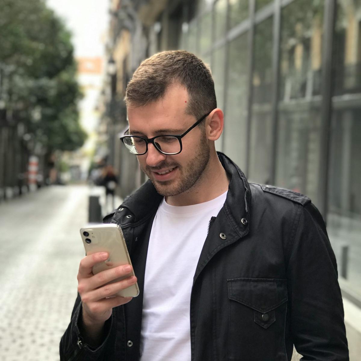 Andrés López